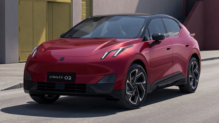 Lynk & Co 01 elektrische auto met laadpaal en laadkabel