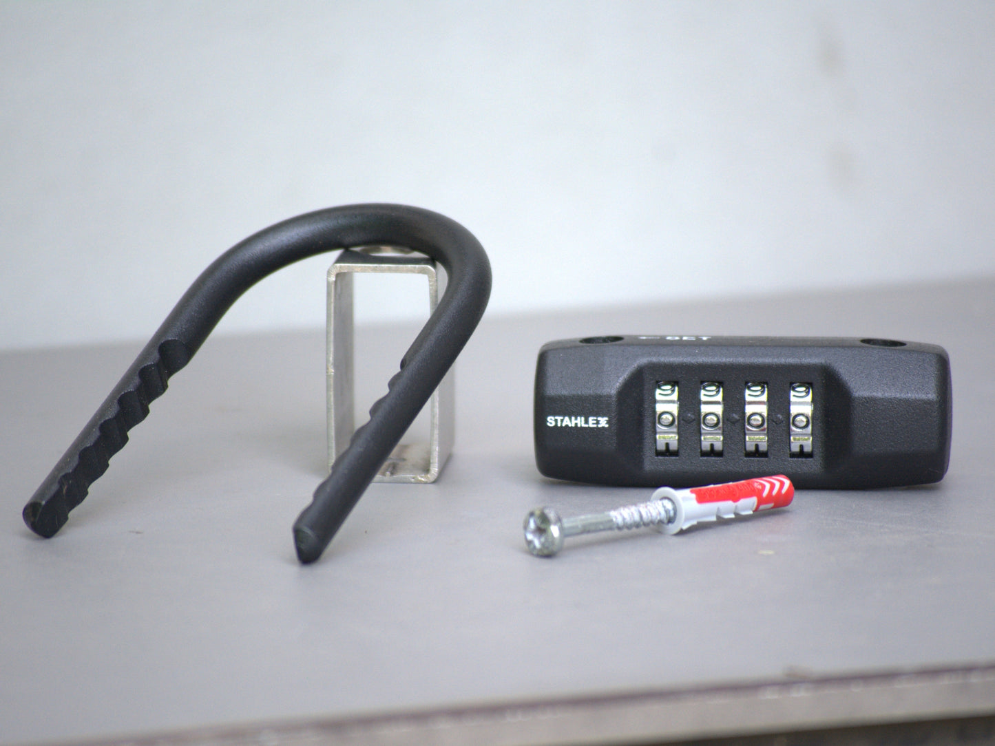 EVshield® PLUS – De Stijlvolle Vaste Laadoplossing voor Krachtstroom Thuisladers